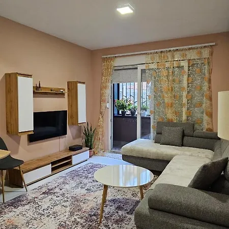 Apartment Felis Tirana